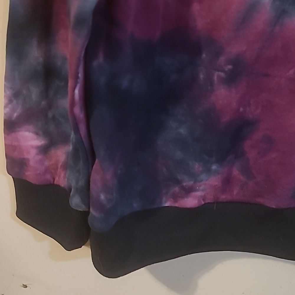 COPY - Beautiful lulu's sweatshirt large perfect condition - Picture 2 of 5